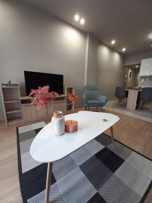 Kassandrou Deluxe Apartment Tesalonika Bagian luar foto