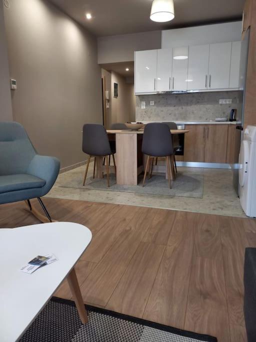 Kassandrou Deluxe Apartment Tesalonika Bagian luar foto
